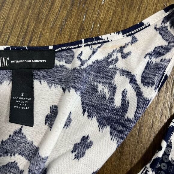 I.N.C. International Concepts Sequin Sleeveless Top Sz Small Women’s Blue White - Picture 6 of 12